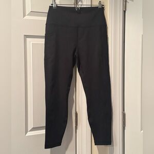 NWOT Black Yogalicious Lux Leggings with Pockets